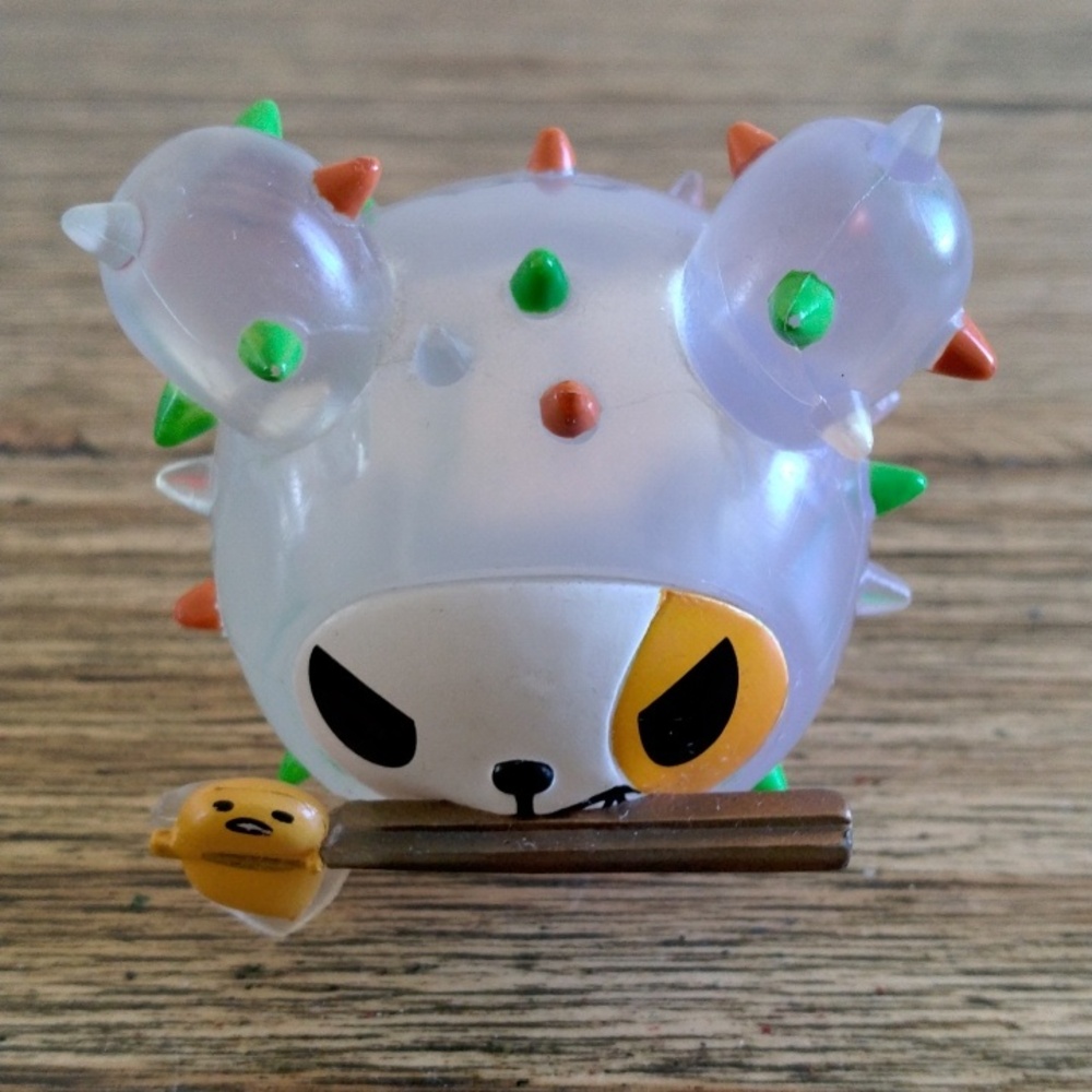 🦋 TOKIDOKI X GUDETAMA FIGURE 🦋